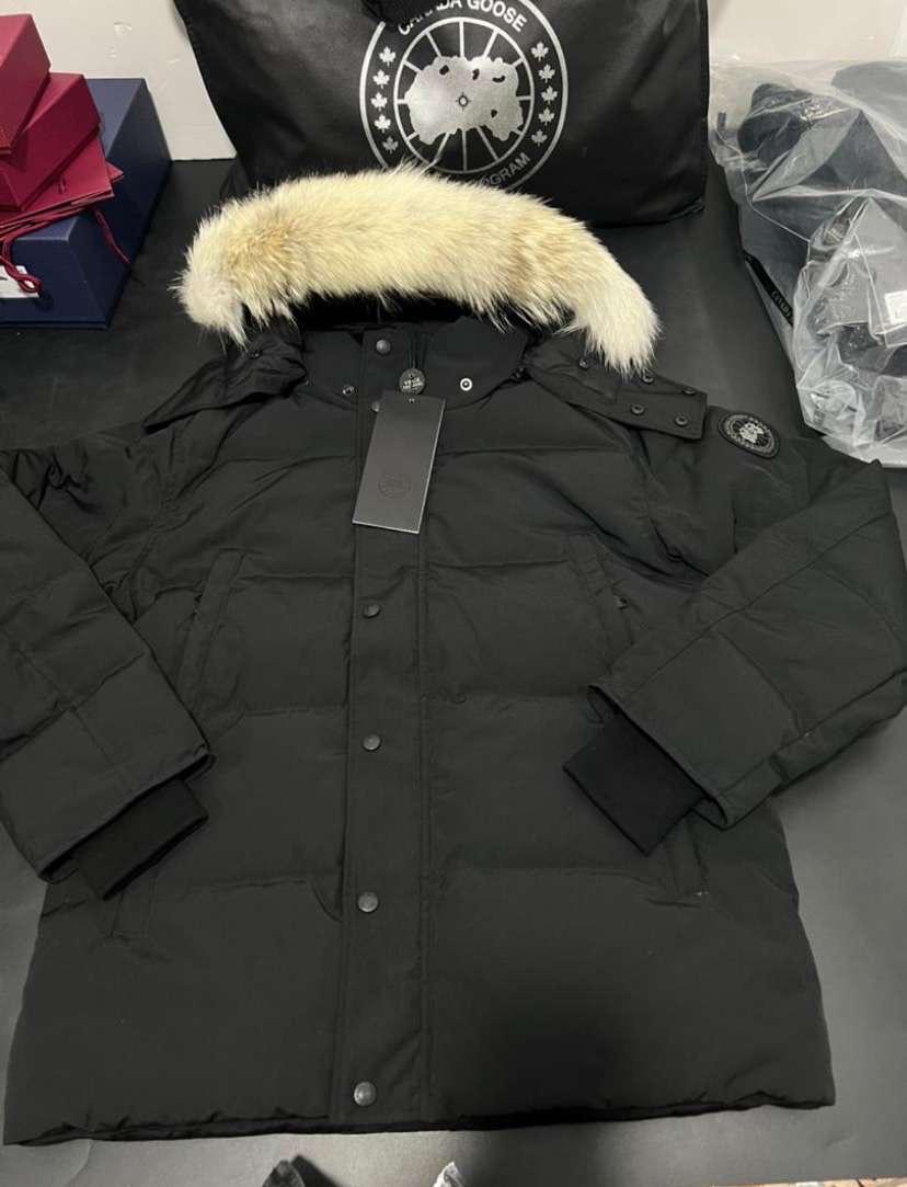 Canada goose puffer black badge